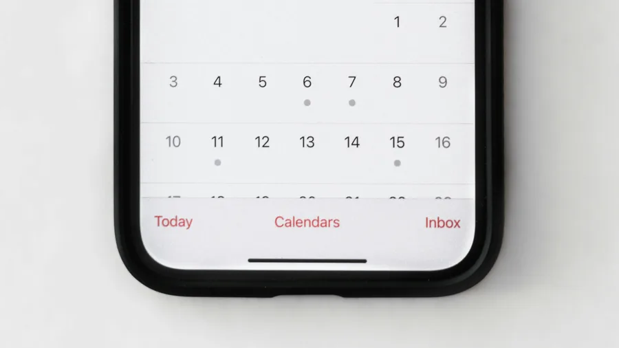 Pantalla de mòbil amb l'app Google Calendar oberta